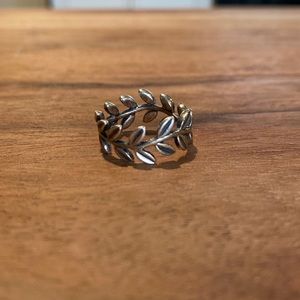 Pandora Ring Size 6
